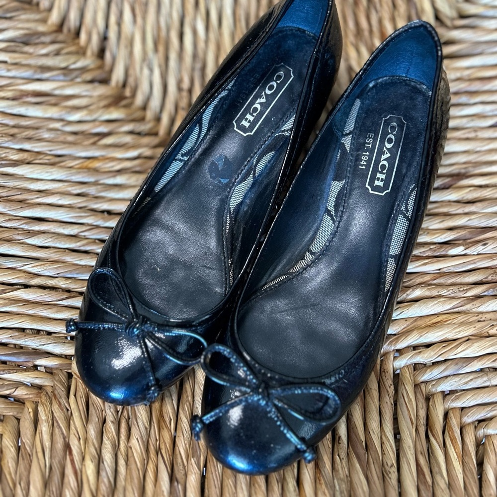 COACH BLACK PATENT LEATHER DRESS HEELS SIZE 6